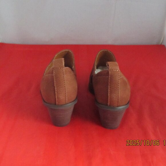 Lucky Brand Vennia Slip On Leather Shooties $129 - US Size 9 1/2 - Brown - 1373 - Picture 7 of 10